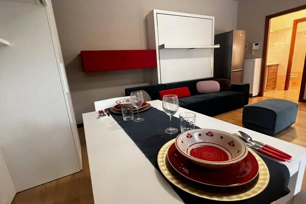 Urban House - Comfy Flat Navigli Milan Center 아파트 외부 사진